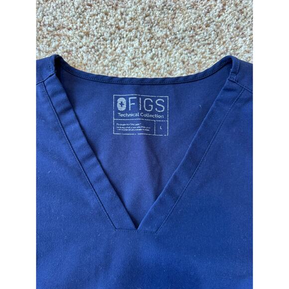 FIGS 2 pocket Scrubs Top; Technical Collection; Size L; Blue - Picture 3 of 8
